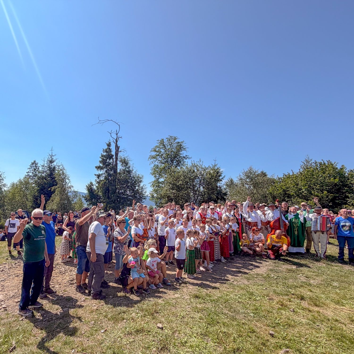 miniaturka dla wpisu o tytule: XVII edycja akcji Odkryj Beskid Wyspowy 2026 na Ostrej - spotkanie pełne folkloru, wspólnoty i pięknej pogody